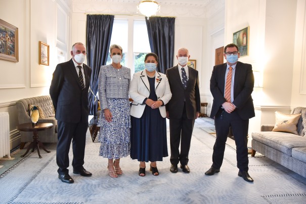 Dame Cindy and Dr Davies with Rt Hon Trevor Mallard, Liz Dawson and Hon Grant Robertson