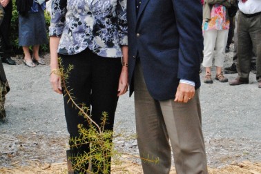 The Governor-General and Lady Janine Mateparae plant a tree to commemorate their visit.