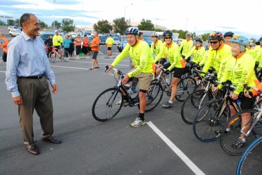 The Governor-General starts the Charity Bike Ride.