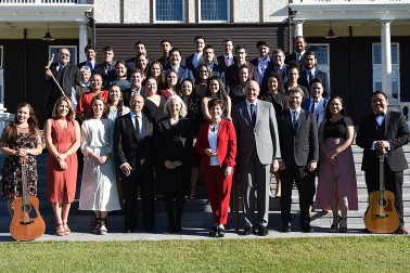 Image of the group on the terrace at Government House 