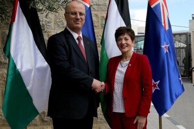 an image of Dame Patsy meeting the Palestinian President, Dr Rami Hamdallah