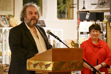Image of Sir Peter Jackson speaking about the creation process for the exhibit