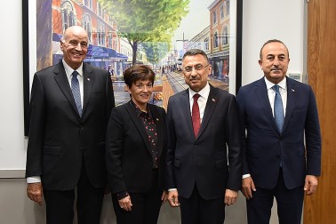 Image of Dame Patsy and Sir David with the Vice President of the Republic of Turkey, HE Fuat Oktay and Turkish Foreign Minister, Mevlüt Çavuşoğlu