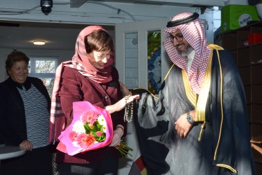 Mushabab Aiban of the Muslim World League presented Dame Patsy with prayer beads