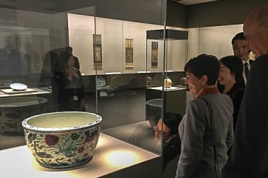 Viewing pre-modern Asian art at Nezu Museum