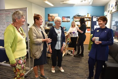 Dame Patsy meeting the volunteer researchers and tour guides at Te Hikoi