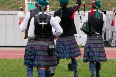 Image of pipers ready to turn