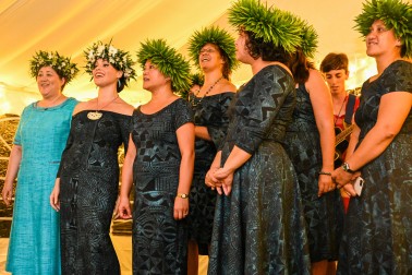 Dame Cindy and HE Ms Tui Dewes sing a waiata with High Commission staff
