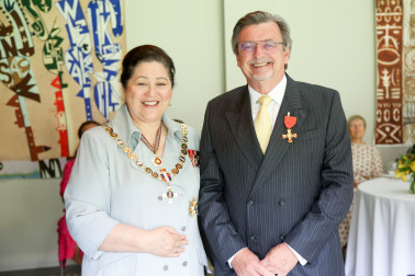 Mr Andrew Barnes, of Waiheke Island, ONZM for services to business and philanthropy