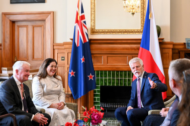 President Pavel introduces his delegation to Their Excellencies