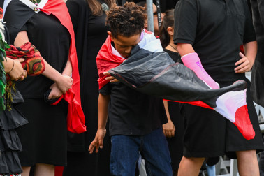 Tamariki taking part in waiata