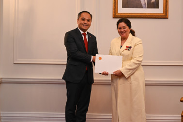 Dame Cindy and HE Mr Phan Minh Giang Ambassador of the Socialist Republic of Viet Nam 