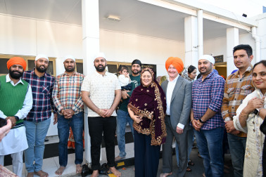 Dame Cindy and Dr Davies join the Vaisakhi celebrations