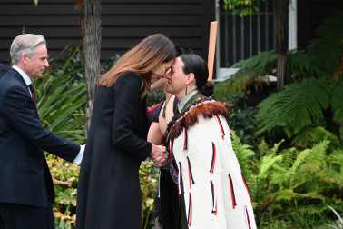 HE Ms Carolina Molina Barrantes and the leader of the cultura party hōngi 