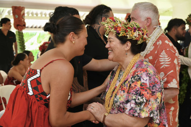 Dame Cindy meeting one of the group