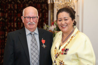 Mr Norm Williamson, of Pegasus, MNZM for services to agriculture 
