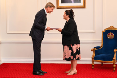 HE Mr Klas Molin, Ambassador of Sweden, presenting his credentials to Dame Cindy