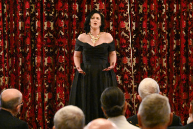 Madeleine Pierard performs