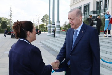 Dame Cindy greets His Excellency Recep Tayyip Erdoğan, President of Türkiye