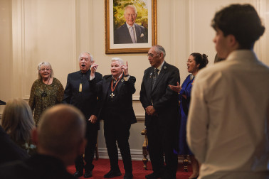 The Icons and Dame Cindy enjoy a singalong