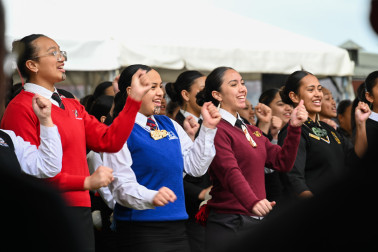 Young wāhine perform