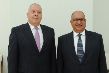 The Governor-General, Rt Hon Sir Anand Satyanand and the Ambassador of the Republic of Peru, HE Luis Quesada.
