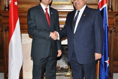 Minister Balakrishnan and Rt Hon Sir Anand Satyanand - Official Photograph.