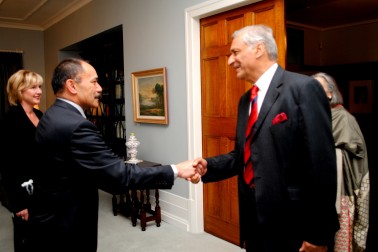 The Governor-General greets the Commonwealth Secretary-General.