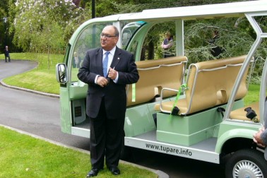 Tupare Gardens - electric vehicle.