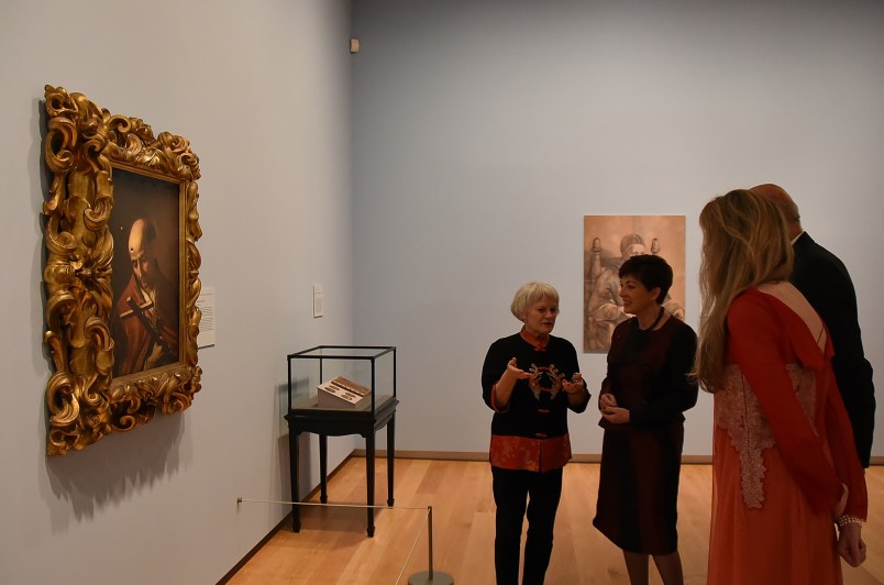 Image of Mary Kisler taking Dame Patsy and Sir David on a tour of the treasures of The Corsini Collection