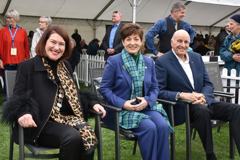 Image of Dame Patsy and Sir David with Hastings Mayor Sandra Hazlehurst