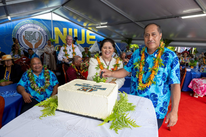 Cutting the cake for the Constitution Day celebrations