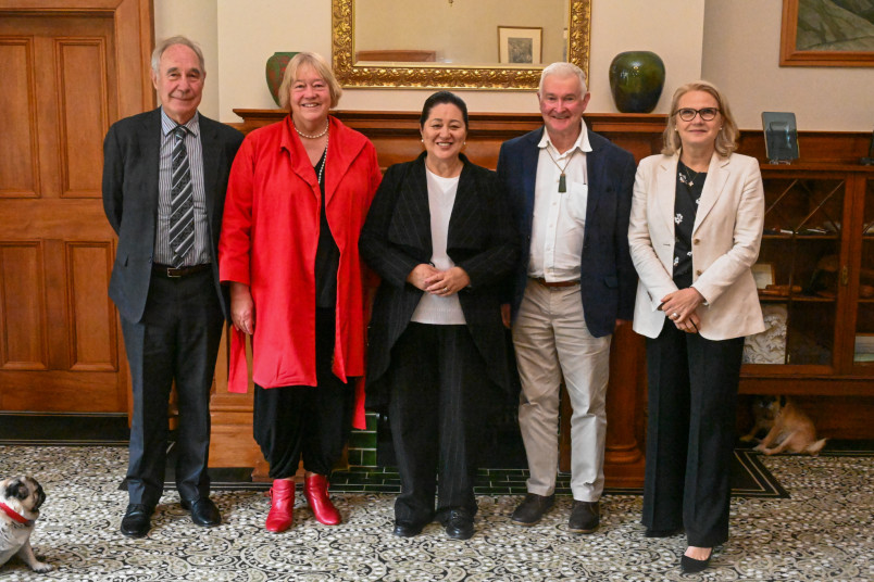 Dame Cindy and Dr Davies with Justice Susan Glazebrook, Mr Greg Kane and Chief Justice Dame Helen Winkelmann