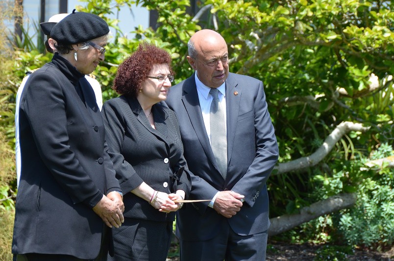 Image of the High Commissioner of Cyprus, HE Mrs Martha Mavrommati with kaumatua Prof Piri Sciascia