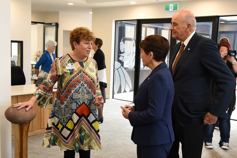 Image of North Shore Hospice Trust CE Jan Nichols talking to Dame Patsy and Sir David about Te Kahukura