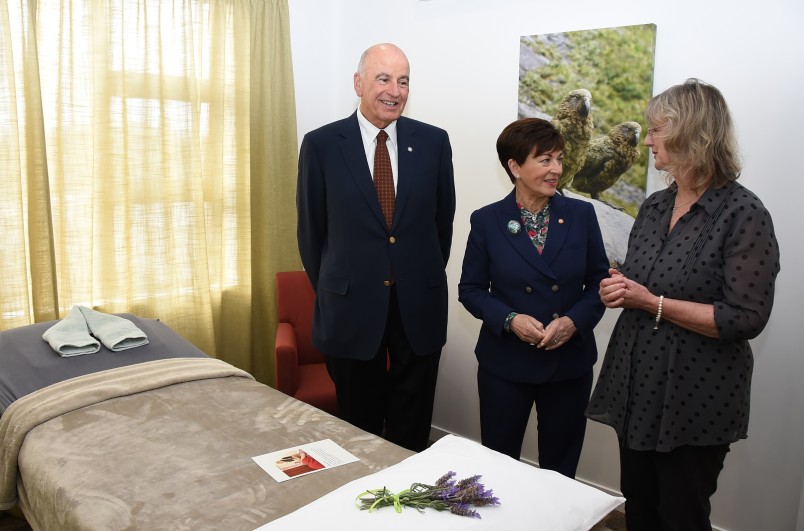 Image of Dame Patsy and Sir David inspecting the treatment rooms