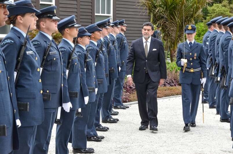 HE Mr Alfredo Rogerio Perez Bravo inspecting the Guard of Honour