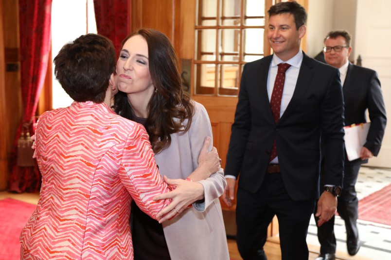 Dame Patsy Reddy greets Prime Minister Jacinda Ardern