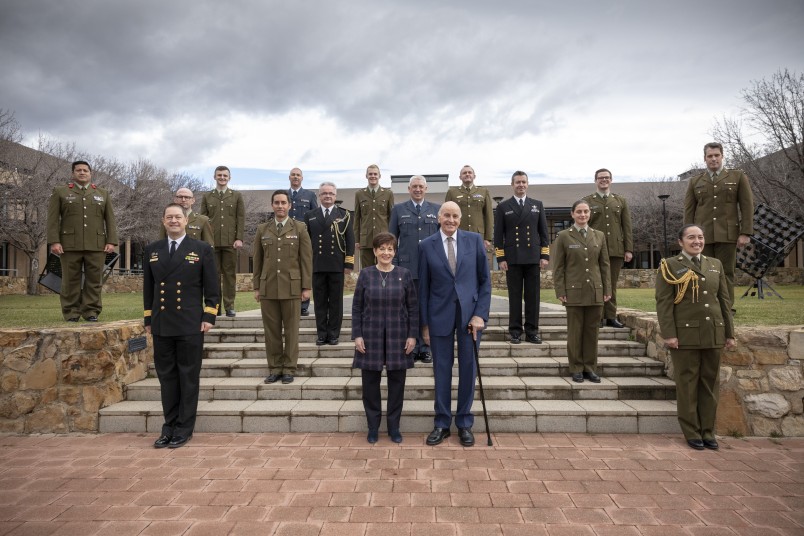 Image of Dame Patsy, Sir David, ADC Lisa Kenny and the NZ staff and students at the Australian Defence College