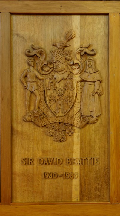 Sir David Beattie (1980-1985).