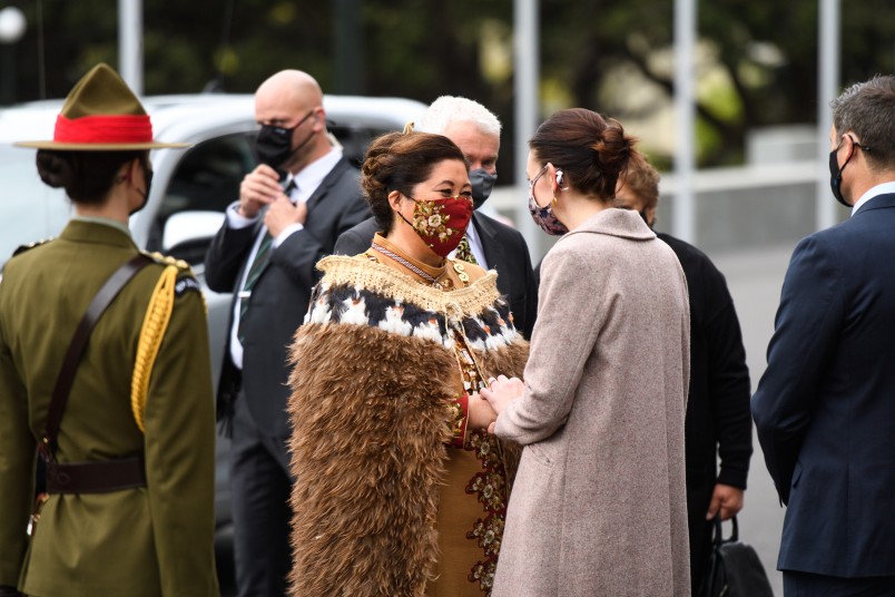 Dame Cindy Kiro is greeted by Prime Minister Jacinda Ardern