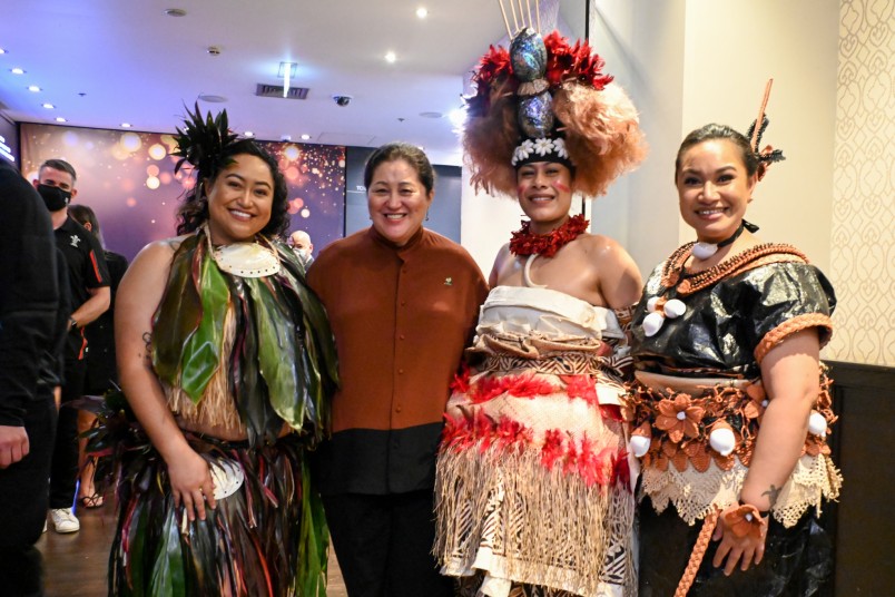Dame Cindy meets the Pasifika dancers after the event