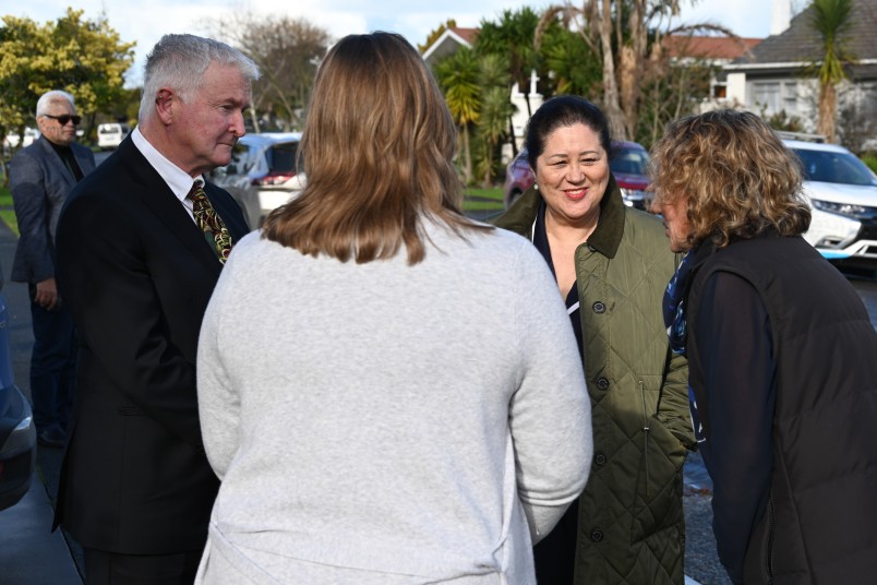 Dame Cindy and Dr Davies meeting representatives from the Gisborne District Council