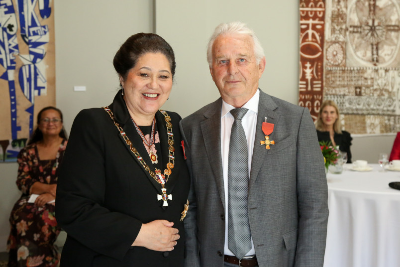 Mr Noel Davies, Dame Cindy Kiro