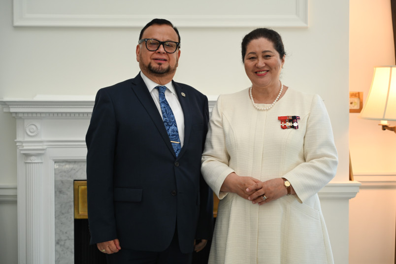 Dame Cindy and His Excellency Mr Ernesto Antonio Duenas Azucena, Ambassador of the Republic of El Salvador