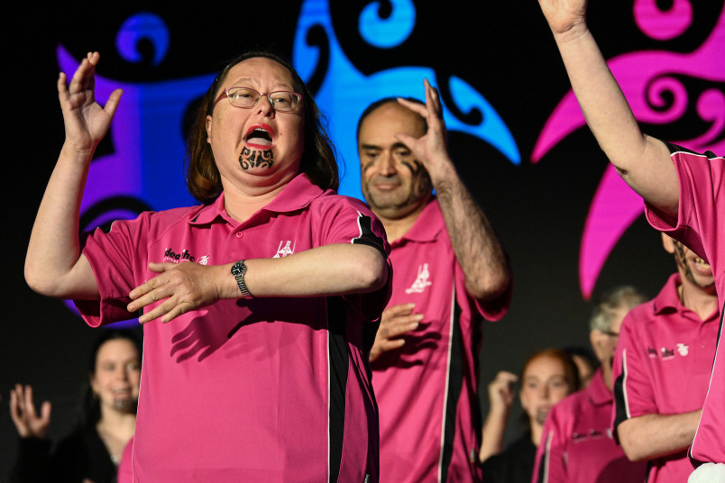 The Kāpiti Mana rōpū perform