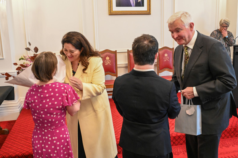 Dame Cindy and Dr Davies receiving gifts of thanks