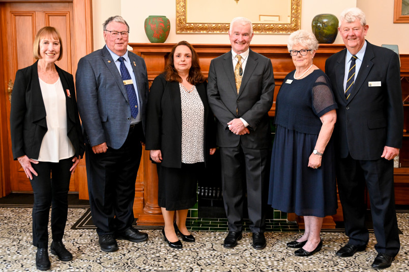 Dr Richard Davies with Nicky Darlow, David Drake, Silvana Martignago, Margaret Drake, and Michael Ransom