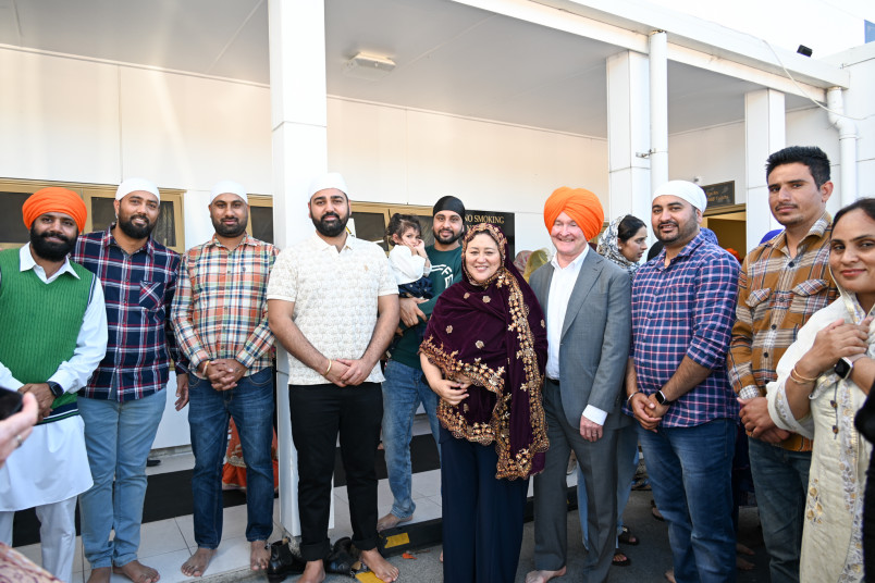 Dame Cindy and Dr Davies join the Vaisakhi celebrations