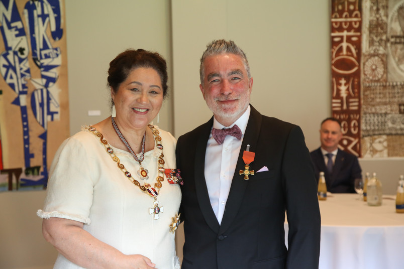 Mr Dai Henwood, of Auckland, ONZM for services to the entertainment industry and charitable fundraising
